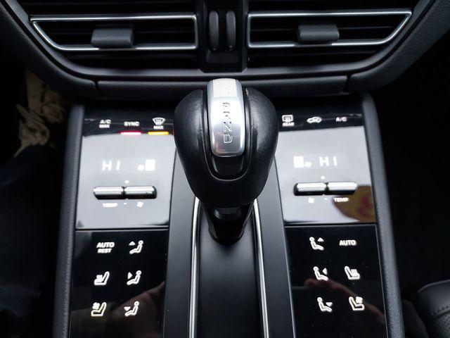 2023 Porsche Macan T