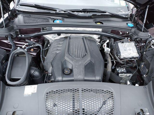 2023 Porsche Macan T