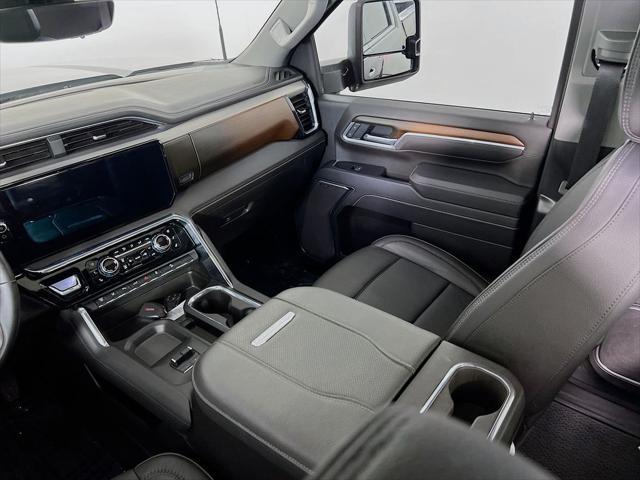 2025 GMC Sierra 2500HD Crew Cab, Standard Bed, Denali, 4WD