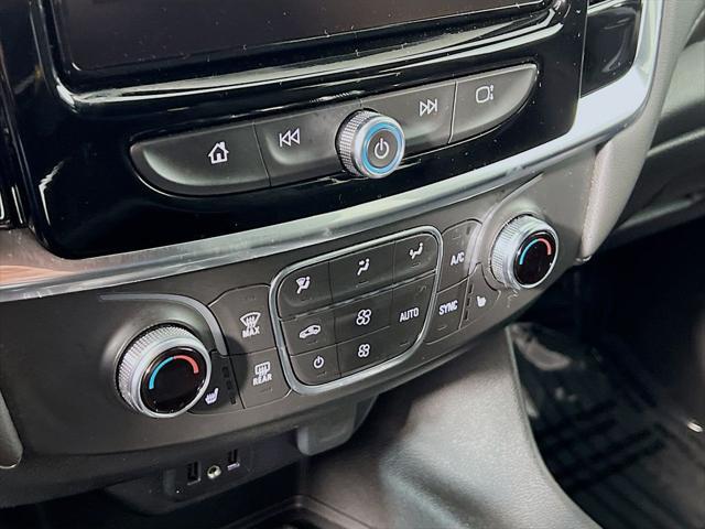 2023 Chevrolet Traverse AWD LT Cloth