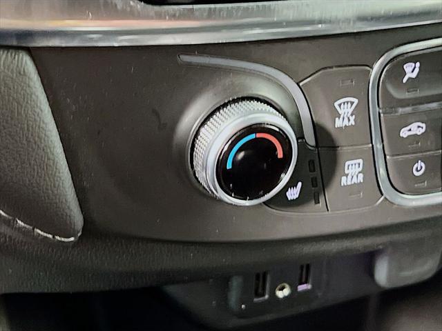 2023 Chevrolet Traverse AWD LT Cloth