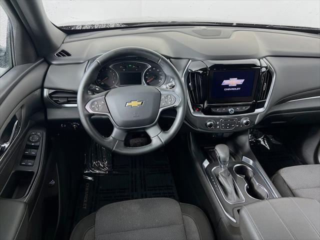 2023 Chevrolet Traverse AWD LT Cloth