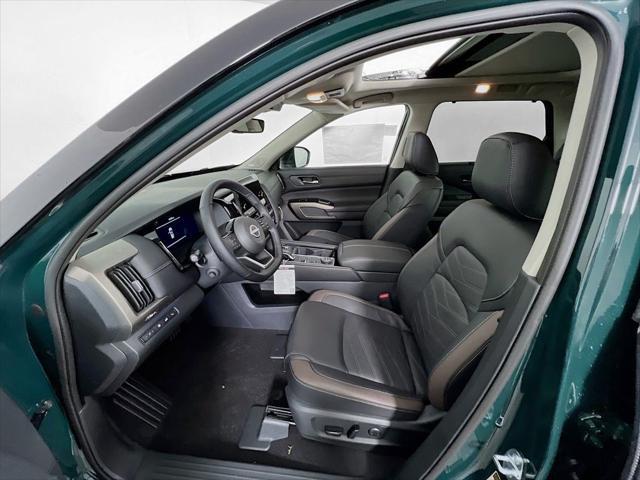 2025 Nissan Pathfinder Platinum 4WD