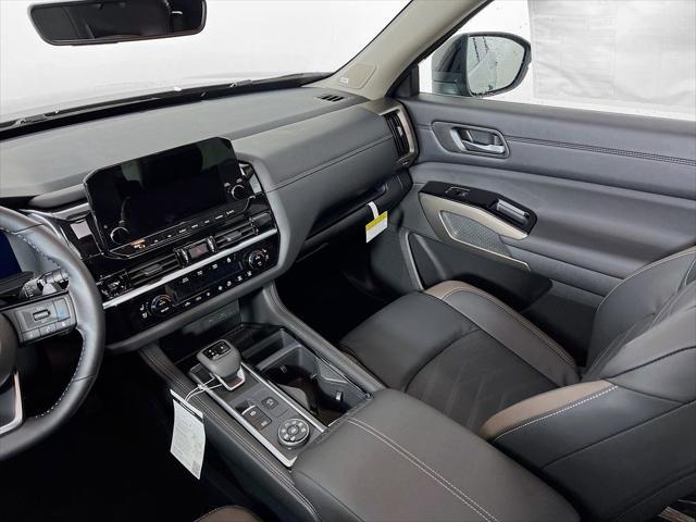 2025 Nissan Pathfinder Platinum 4WD