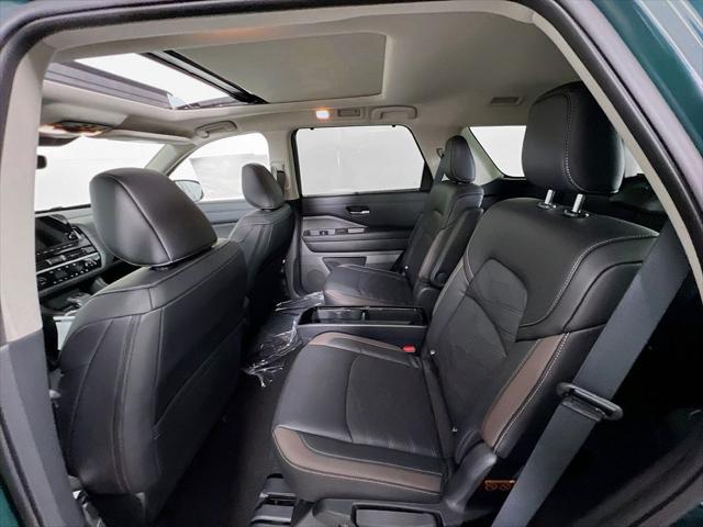 2025 Nissan Pathfinder Platinum 4WD