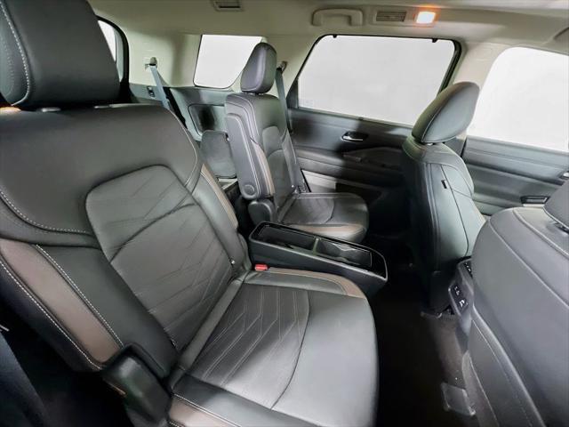 2025 Nissan Pathfinder Platinum 4WD