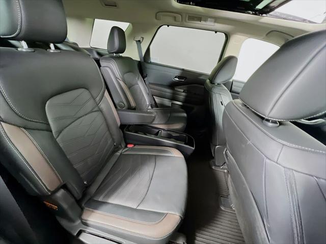 2025 Nissan Pathfinder Platinum 4WD