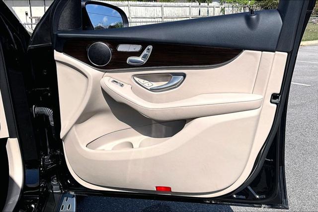 2022 Mercedes-Benz GLC SUV