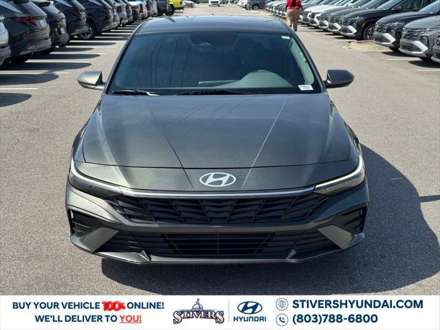2025 Hyundai Elantra SE