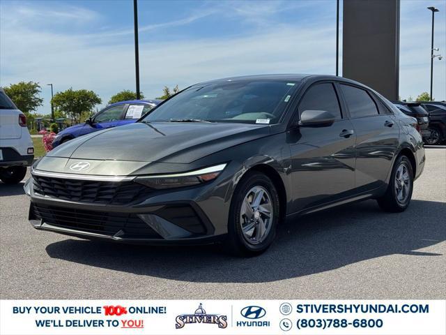 2025 Hyundai Elantra SE