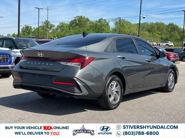 2025 Hyundai Elantra SE