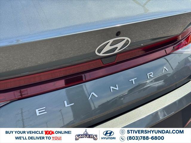 2025 Hyundai Elantra SE