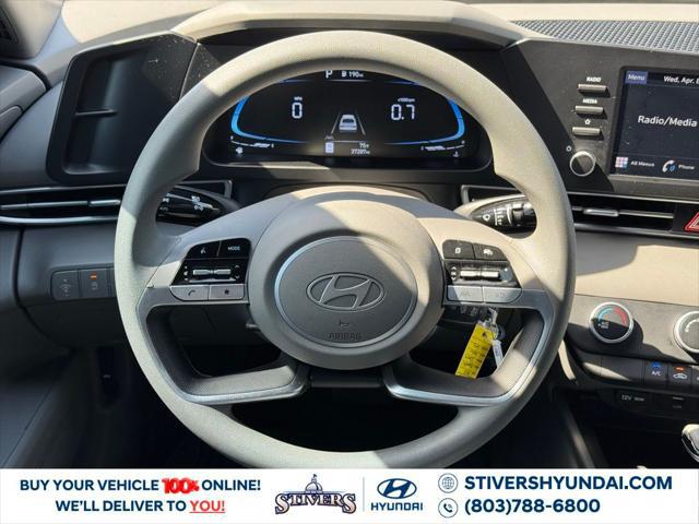2025 Hyundai Elantra SE