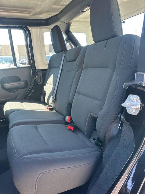 2023 Jeep Wrangler 4-Door Sport 4x4