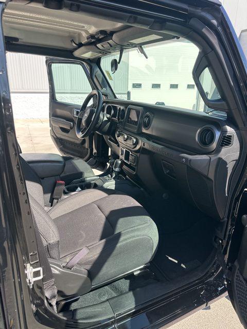 2023 Jeep Wrangler 4-Door Sport 4x4