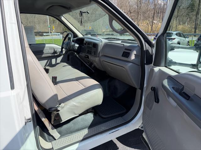 2001 Ford F-450 REG CAB 165  WB XL