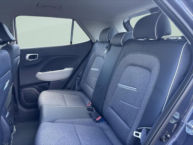 2026 Hyundai Venue SEL w/Two-Tone Roof