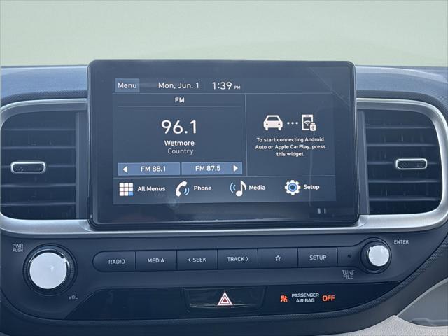 2026 Hyundai Venue SEL w/Two-Tone Roof