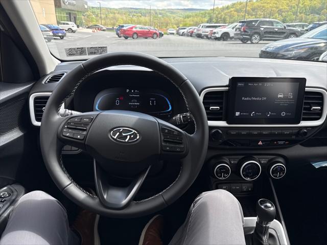 2026 Hyundai Venue SEL w/Two-Tone Roof