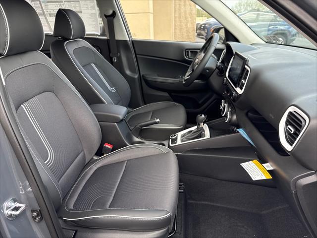 2026 Hyundai Venue SEL w/Two-Tone Roof