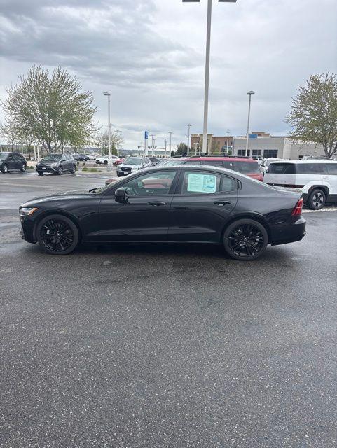 2024 Volvo S60 B5 Plus Black Edition