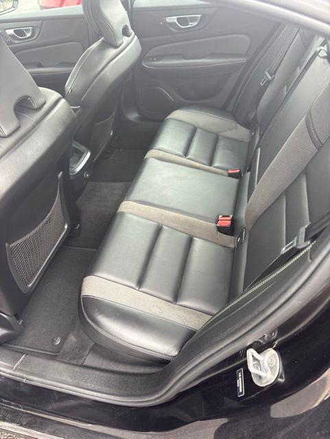 2024 Volvo S60 B5 Plus Black Edition