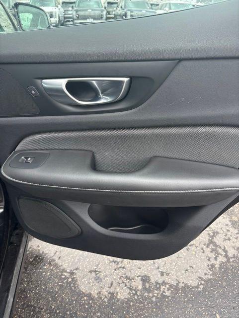 2024 Volvo S60 B5 Plus Black Edition