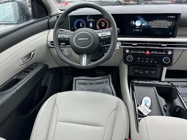 2026 Hyundai Tucson Hybrid Blue SE