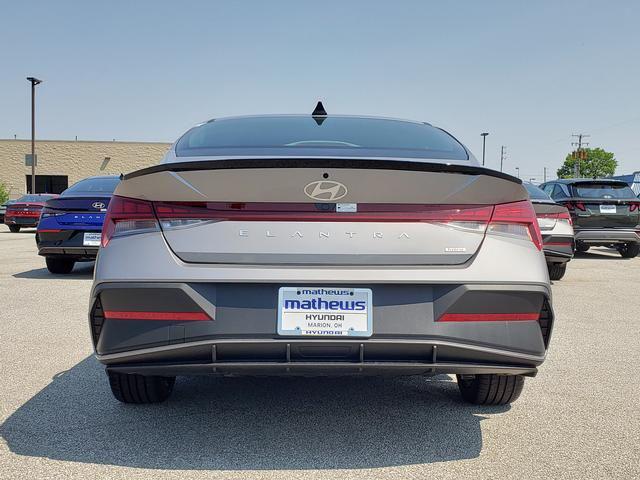 2025 Hyundai Elantra Hybrid SEL Sport