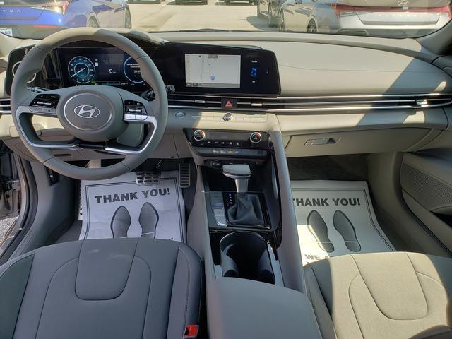 2025 Hyundai Elantra Hybrid SEL Sport