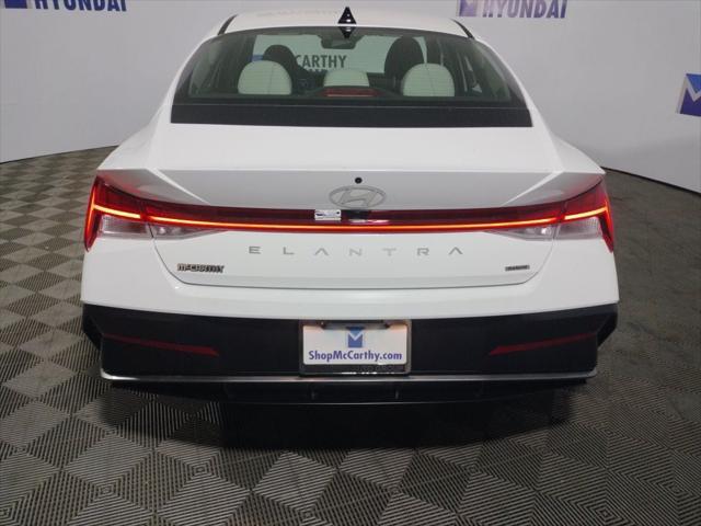 2025 Hyundai Elantra Hybrid Limited