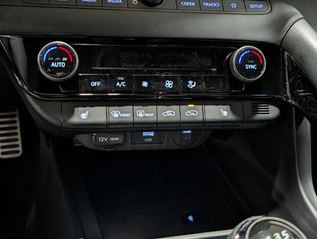2026 Hyundai Elantra Base
