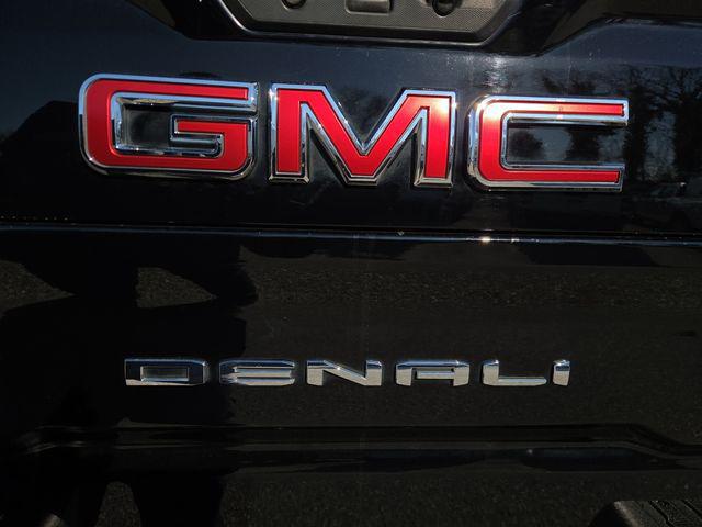 2022 GMC Sierra 2500HD 4WD Crew Cab Standard Bed Denali