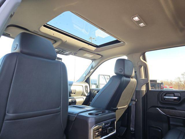 2022 GMC Sierra 2500HD 4WD Crew Cab Standard Bed Denali