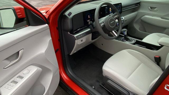 2025 Hyundai Kona SE