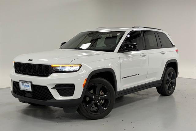 2023 Jeep Grand Cherokee Altitude 4x4 for sale in AURORA, IL