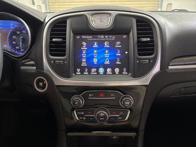 2016 Chrysler 300 C
