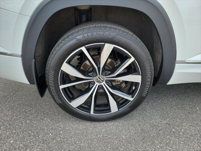 2024 Volkswagen Atlas 2.0T SEL Premium R-Line