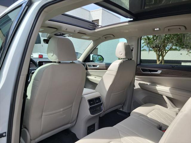 2024 Volkswagen Atlas 2.0T SEL Premium R-Line