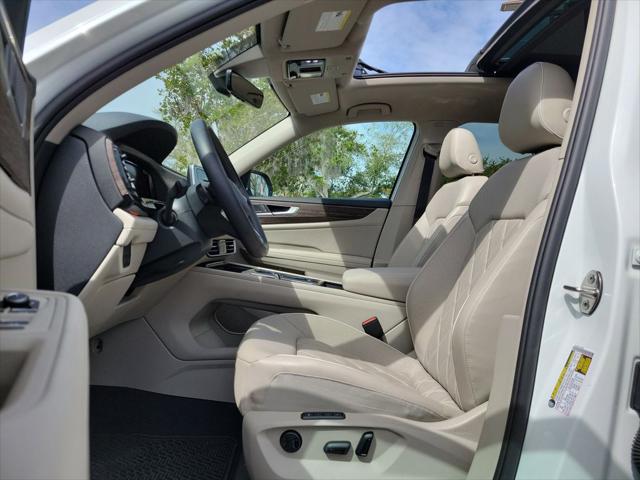 2024 Volkswagen Atlas 2.0T SEL Premium R-Line