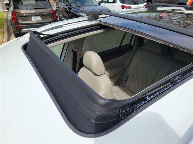 2024 Volkswagen Atlas 2.0T SEL Premium R-Line