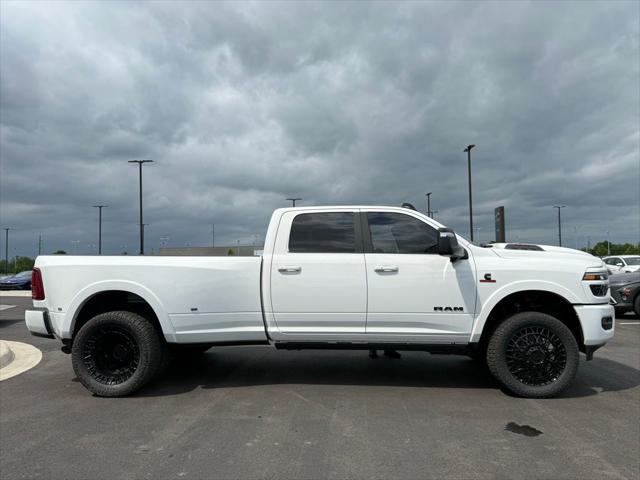 2026 Ram 3500 Limited Crew Cab 4x4 8' Box
