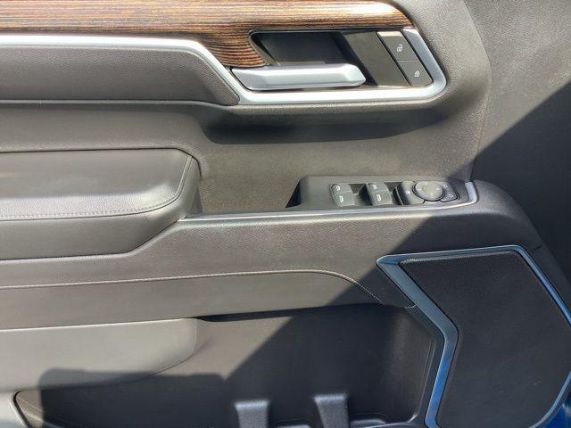 2022 GMC Sierra 1500 4WD Crew Cab Short Box Elevation