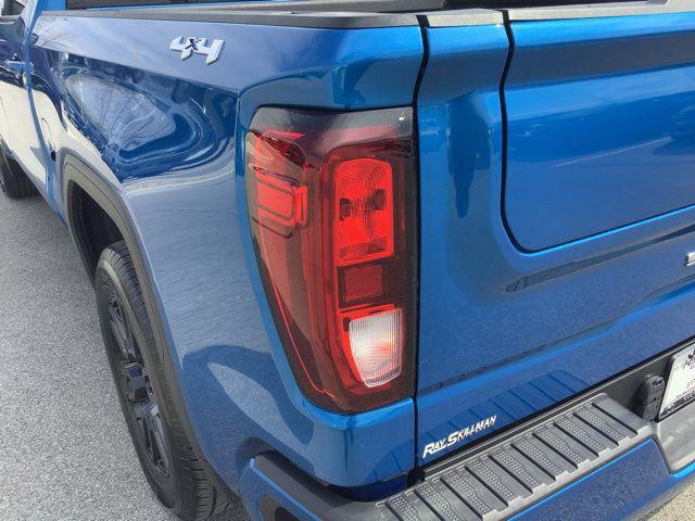 2022 GMC Sierra 1500 4WD Crew Cab Short Box Elevation