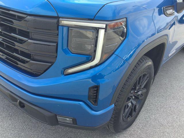 2022 GMC Sierra 1500 4WD Crew Cab Short Box Elevation