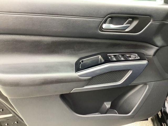 2024 Nissan Pathfinder SL 4WD