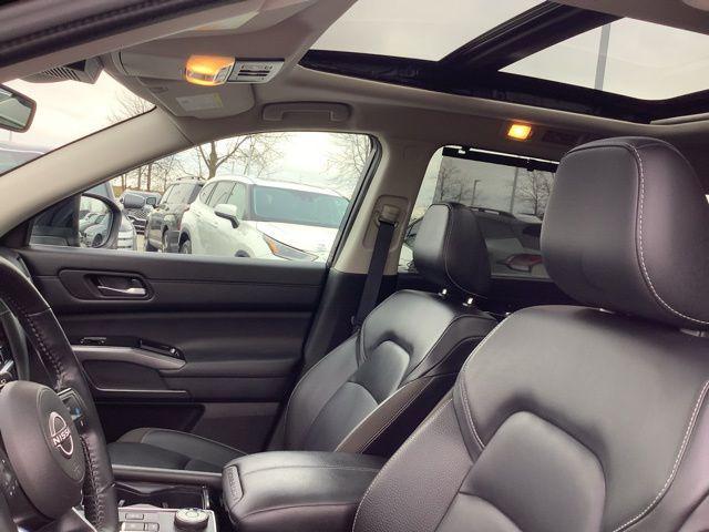 2024 Nissan Pathfinder SL 4WD