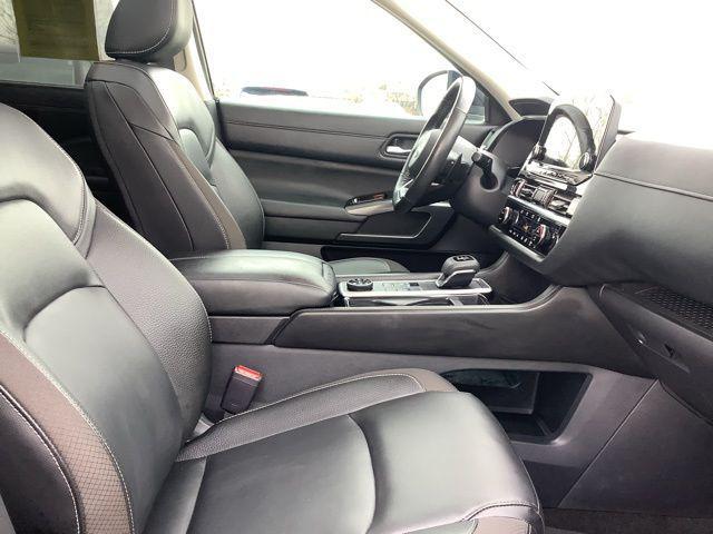 2024 Nissan Pathfinder SL 4WD