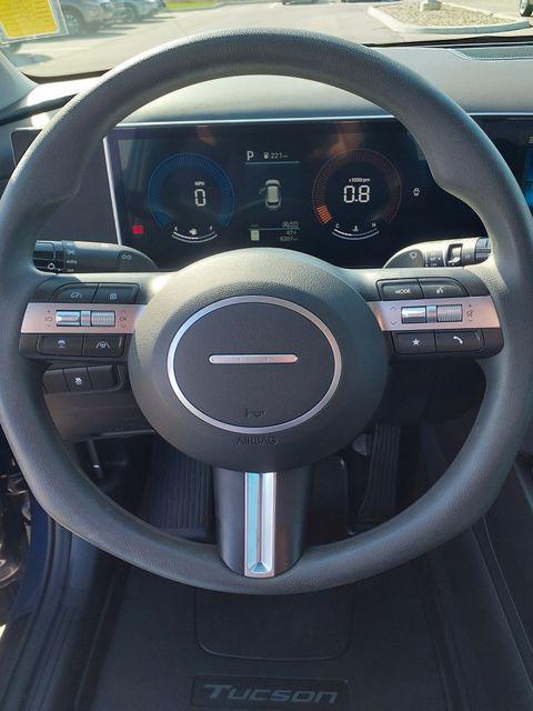 2025 Hyundai Tucson SE