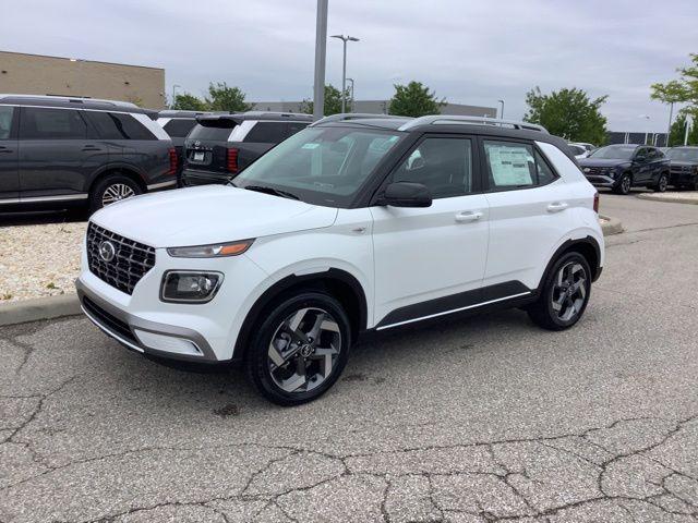 2026 Hyundai Venue SEL w/Two-Tone Roof for sale in AVON, IN